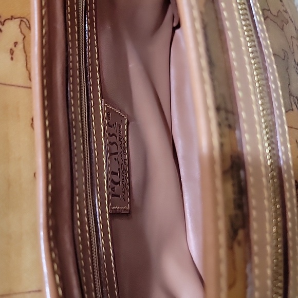 🌵Alviero Martini  EUC Classe Geo Print Crossbody/Shoulder Map Bag - Picture 12 of 14